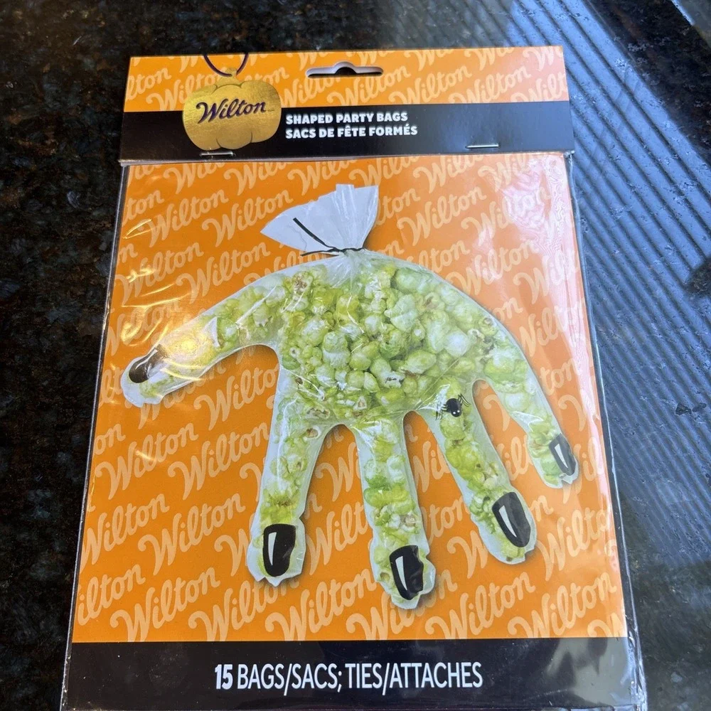 NEW Halloween Party  treat bags, fillable pumpkins, Glow In Dark Stickers